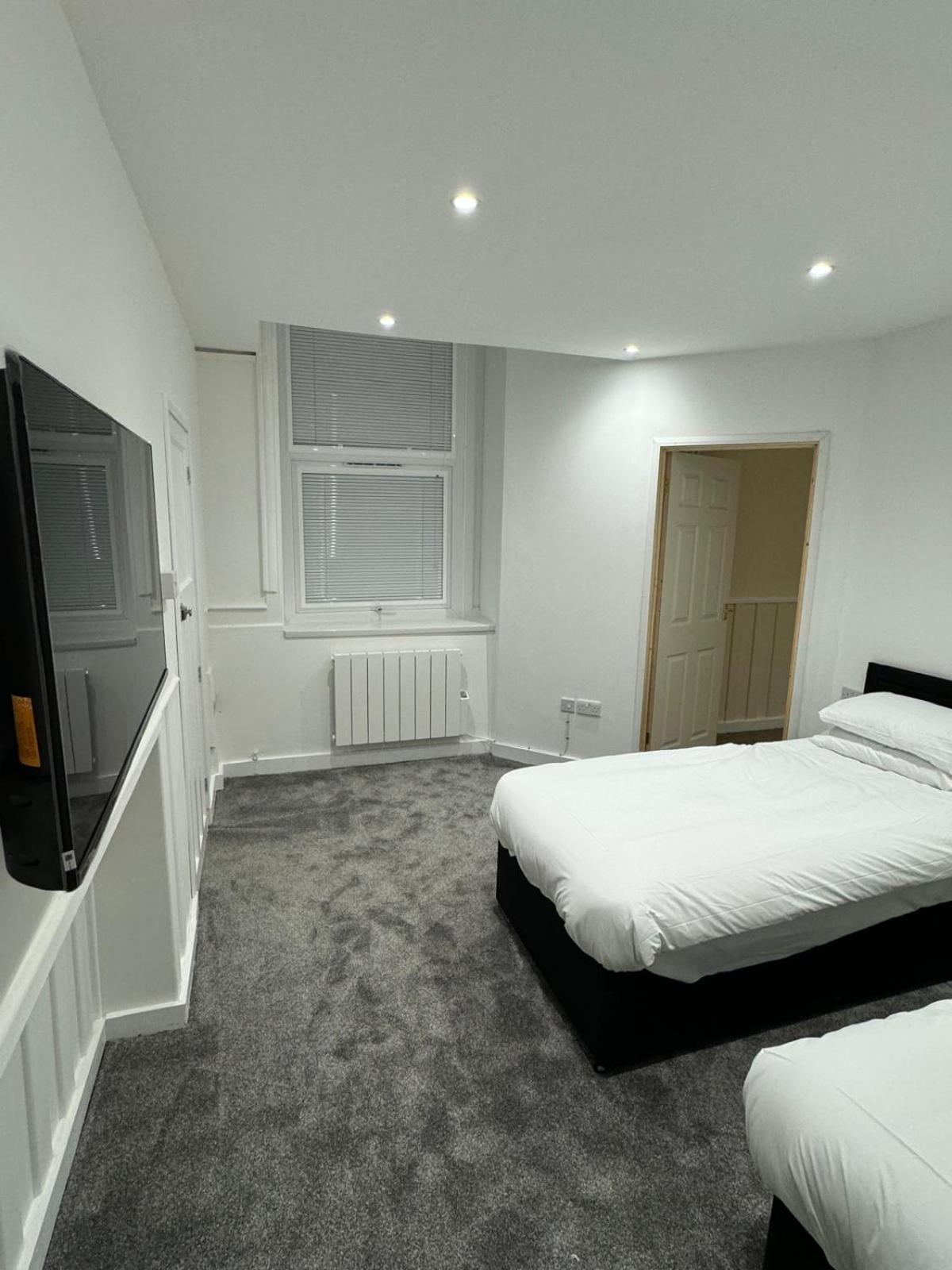 New Station Bed & Breakfast Нюпорт Екстериор снимка