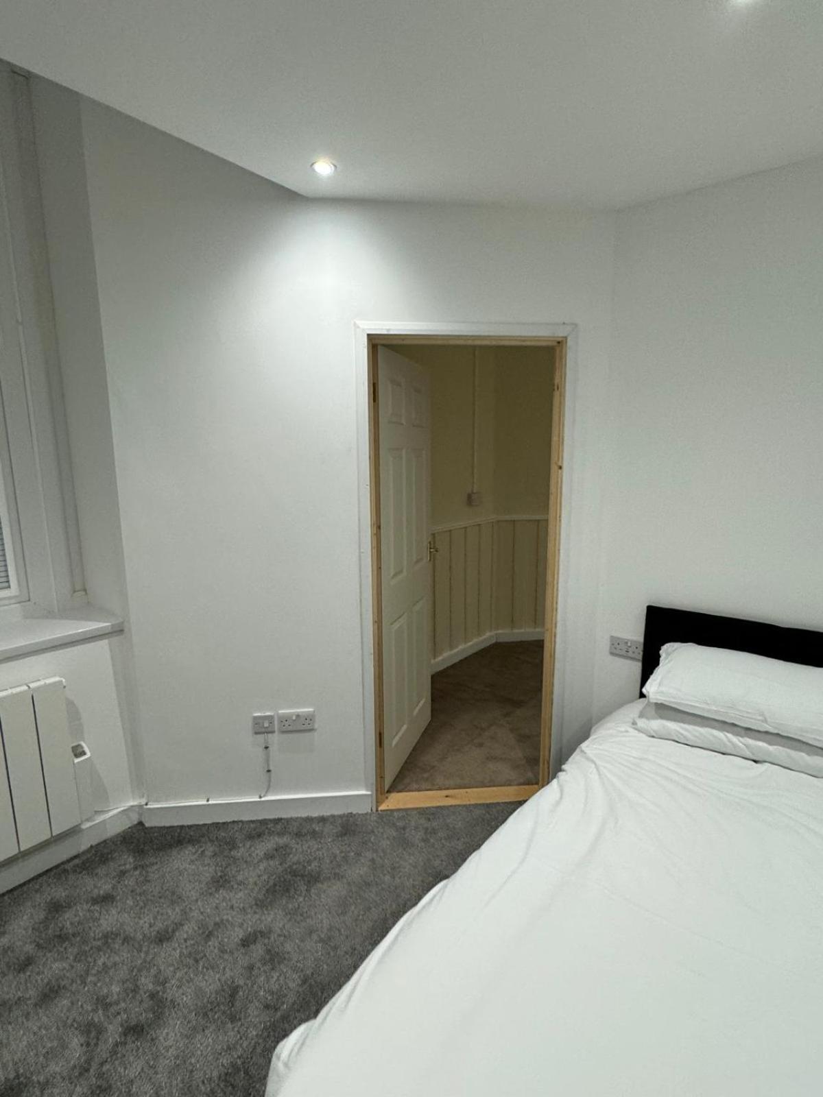 New Station Bed & Breakfast Нюпорт Екстериор снимка